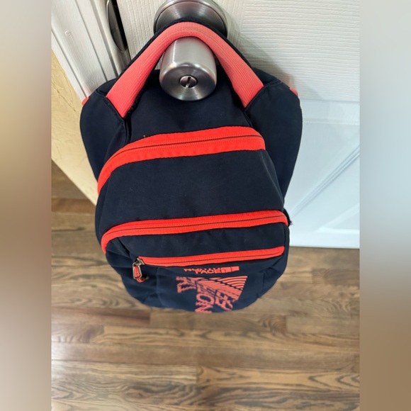 The North Face backpack - Picture 3 of 6